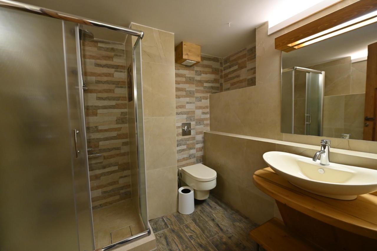Domaine Des Oliviers Hotel Batroun Bagian luar foto